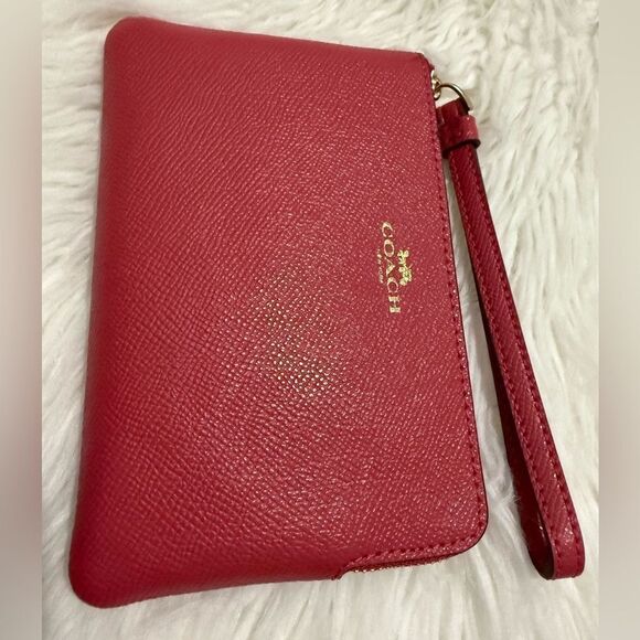 COACH Berry Coral Corner Zip Wristlet NWT Leather Clutch with Strap - Picture 10 of 17